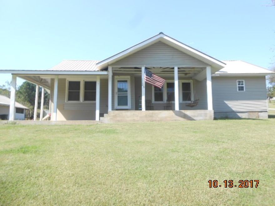 50 Acres Featuring Operational Broil Houses. Four 500'x43', Three 400'x40', Operational, Two 200'x40' Non-Operational Broil Houses. Home On Property Features 1,663 SF With Carport & 2 Car Detached Garage. 2 Outbuildings On Property 28'X18' & 42'X10'.