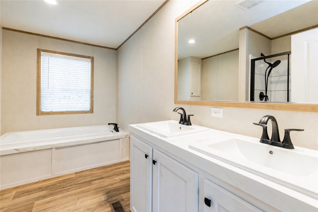 Unit 1 Holiday Island - Residential