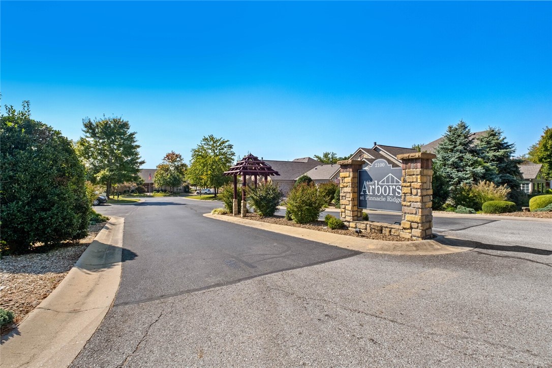 Arbors At Pinnacle Ridge Horiz - Residential