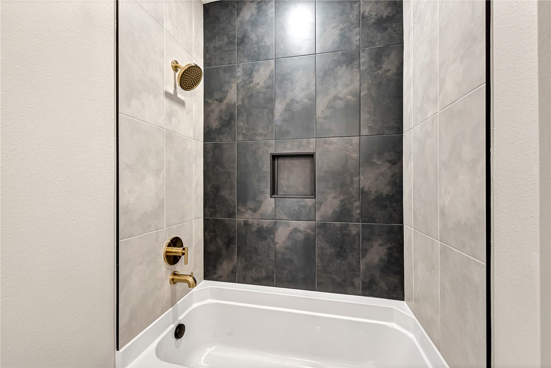 AURORA SUB PH I-BENTONVILLE - Residential