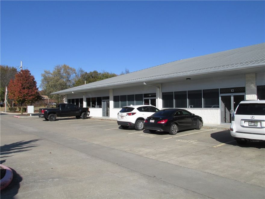Great location just off the intersection of SE 5th and J St. One block from Walmart’s new headquarters. Tenant pays electric, phone/internet and janitorial.