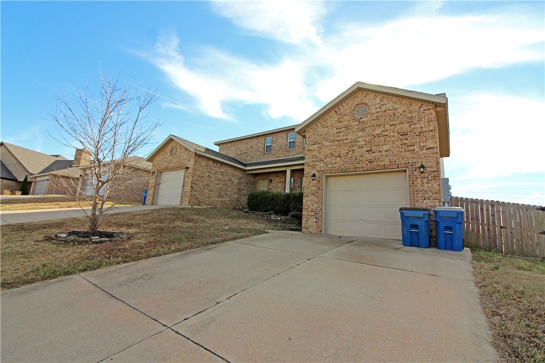 Very nice 2 level 3 bedroom 2.5 bath with excellent rental history. Both side are occupied. Brand new roof November 2020. All bedrooms located on 2nd level. Granite countertops throughout, tile, carpet and vinyl plank flooring. Privacy fenced yards