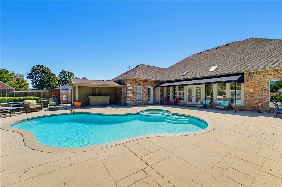 4005 Thornbury Drive
