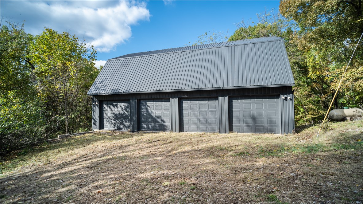 MOULDER HOLLOW SECTION V - Residential