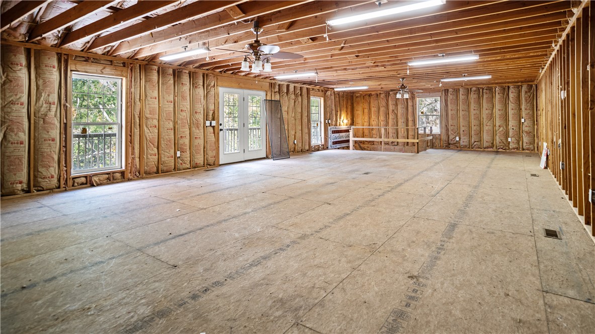 MOULDER HOLLOW SECTION V - Residential