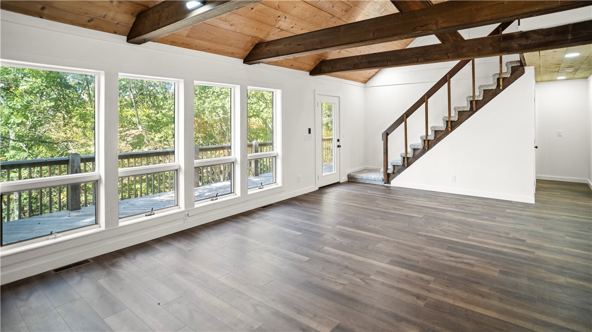 MOULDER HOLLOW SECTION V - Residential