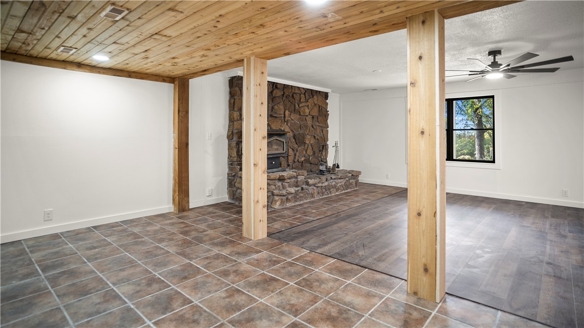 MOULDER HOLLOW SECTION V - Residential