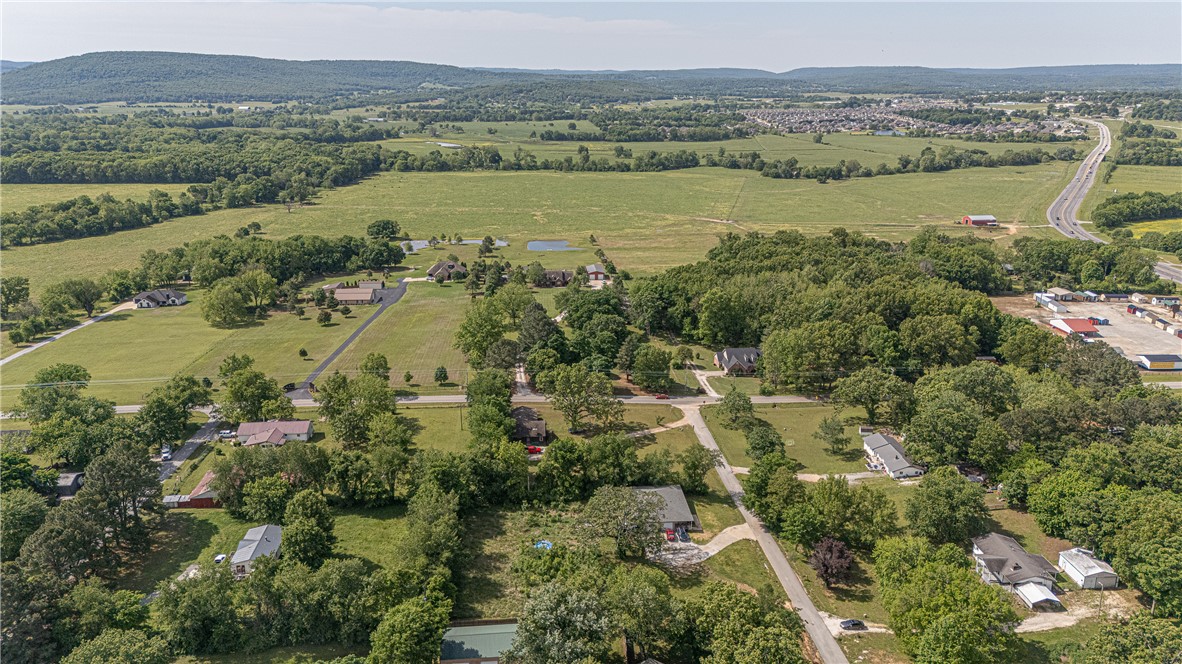 04-15-31 PRAIRIE GROVE OUTLOTS - Land
