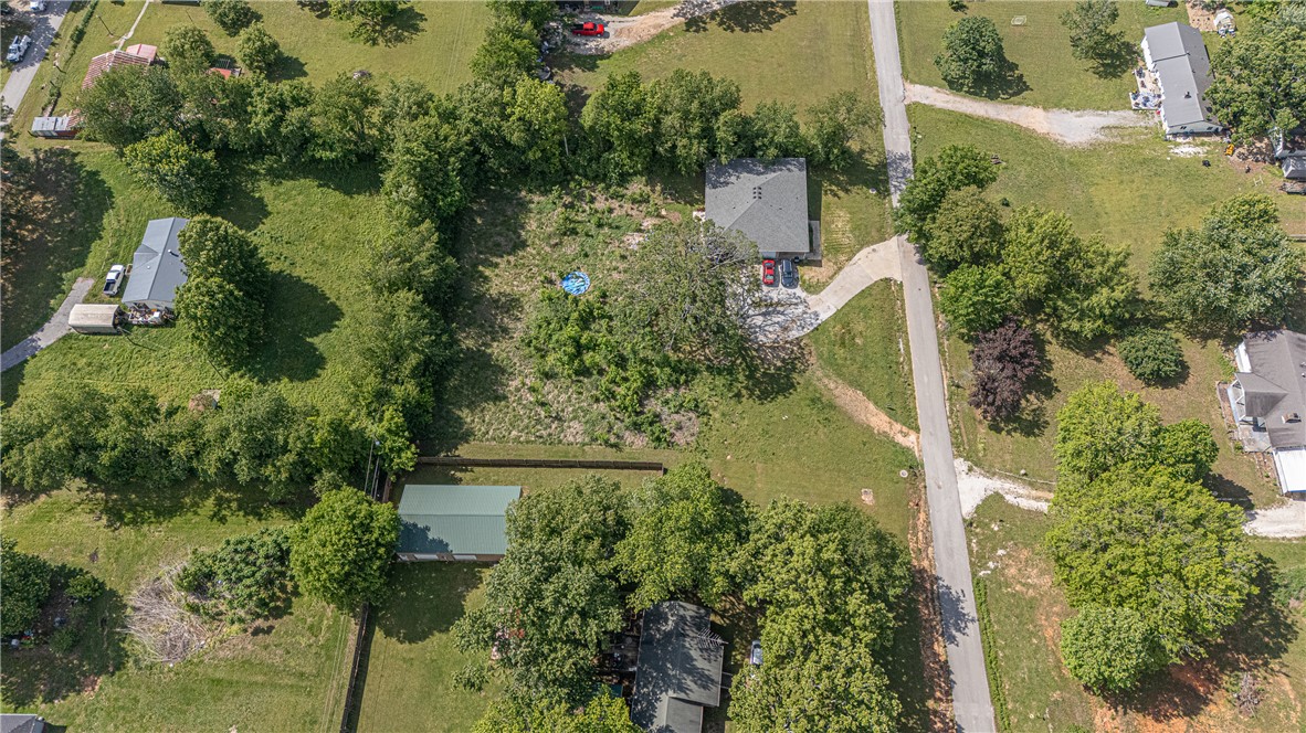 04-15-31 PRAIRIE GROVE OUTLOTS - Land