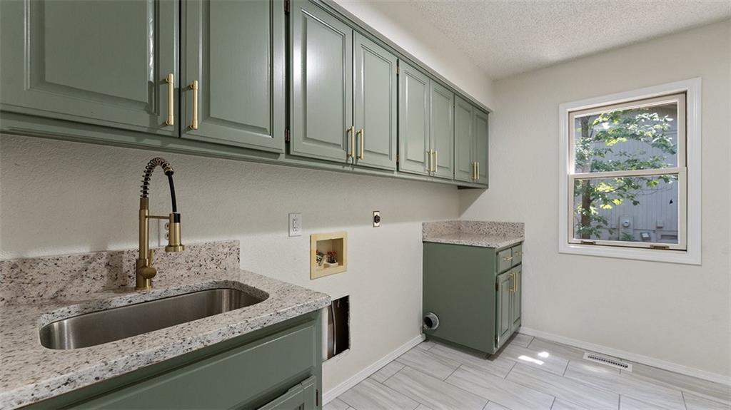 Sandwick Sub Bvv - Residential Lease