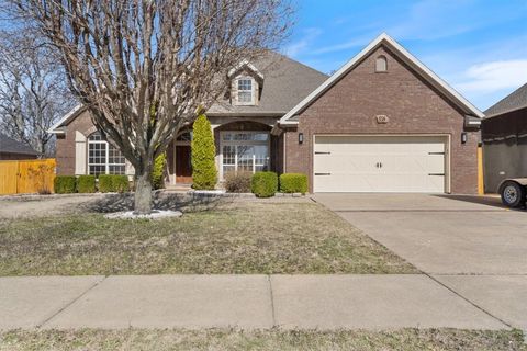 Photo of 558 Amethyst Avenue, Springdale, AR 72764 (MLS # 1327836)