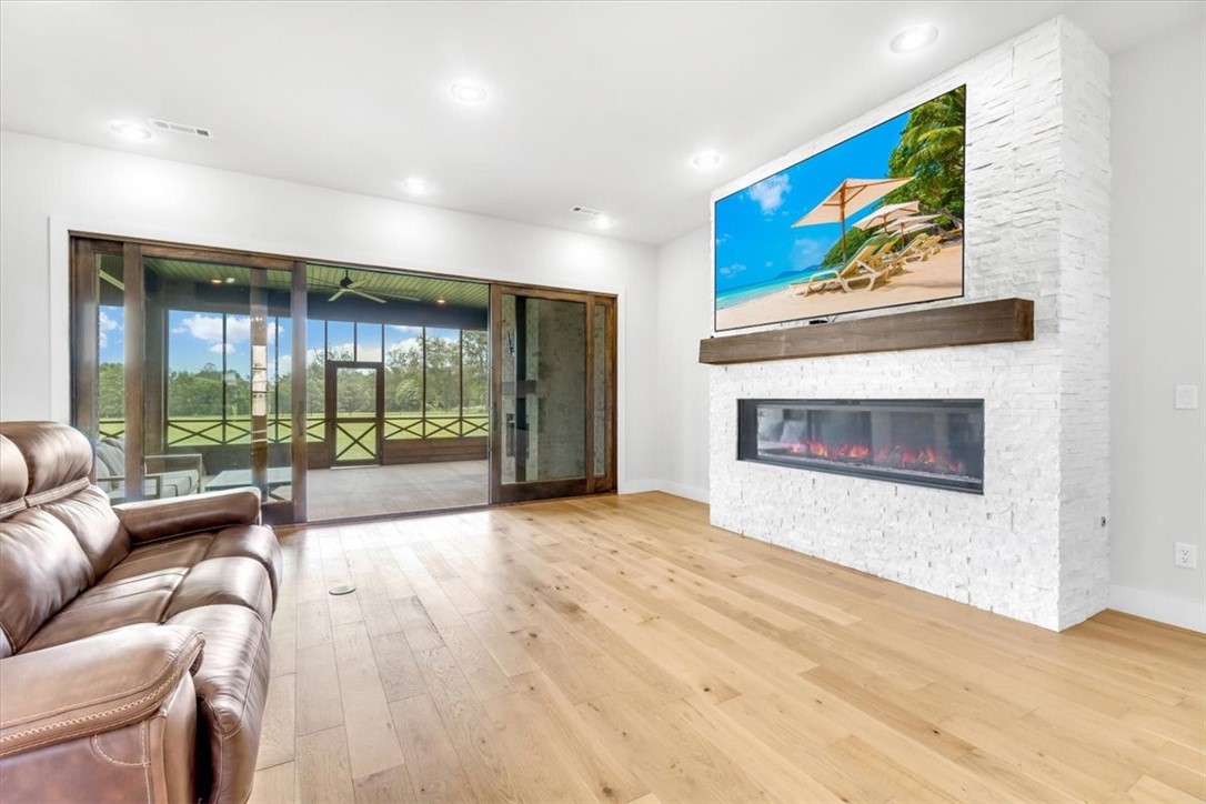 Tontitown Outlots - Residential