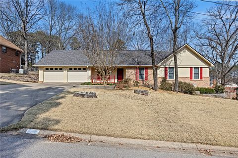 Photo of 218 Canterbury Circle, Russellville, AR 72802 (MLS # 1338553)