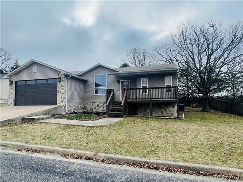Photo of 1111 Kimberly Avenue, Berryville, AR 72616 (MLS # 1330232)