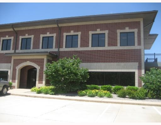 Excellent office space on Millsap corridor. Visibility from Fulbright expressway and easy access to I-49. List price is $27/SF modified gross. Call for more information.