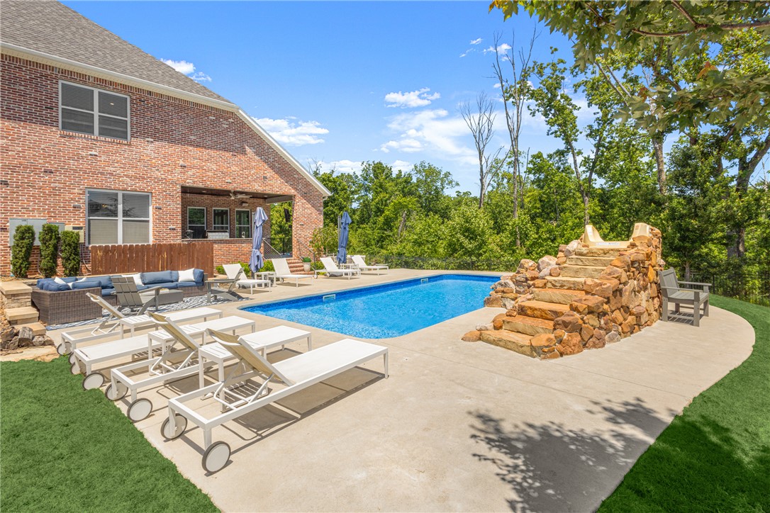 Oak Tree Centerton - Residential