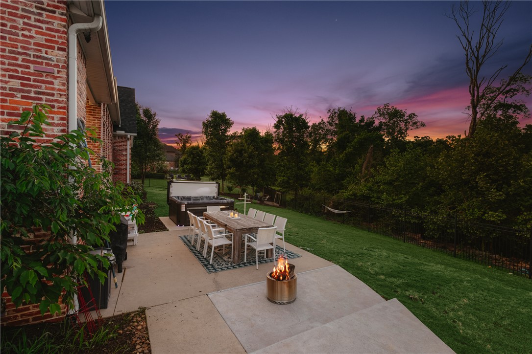 Oak Tree Centerton - Residential