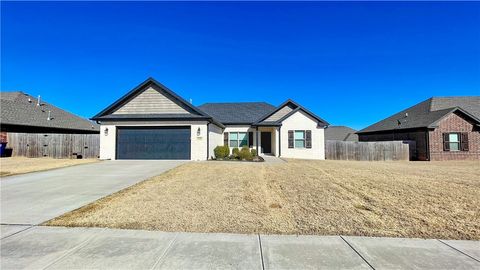 Photo of 610 Captain Hopkins Street, Prairie Grove, AR 72753 (MLS # 1325383)
