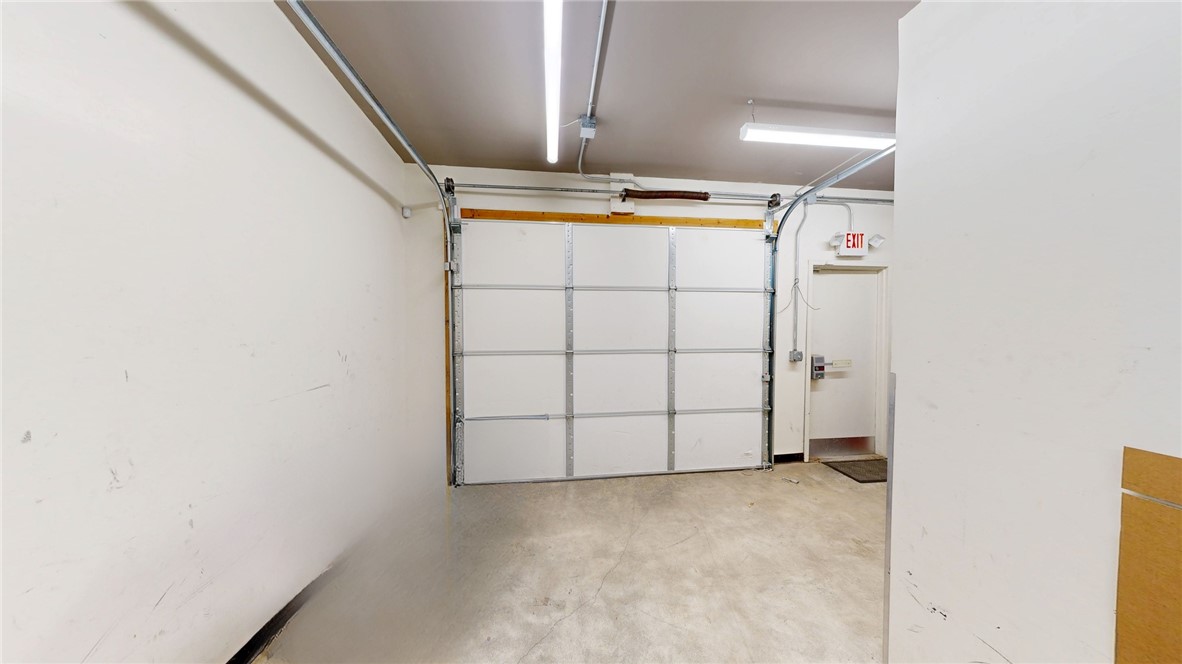 Point West Sub Ph I - Commercial Lease