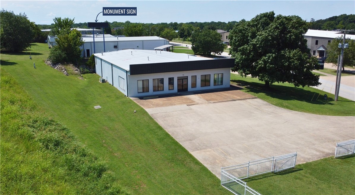 Point West Sub Ph I - Commercial Lease