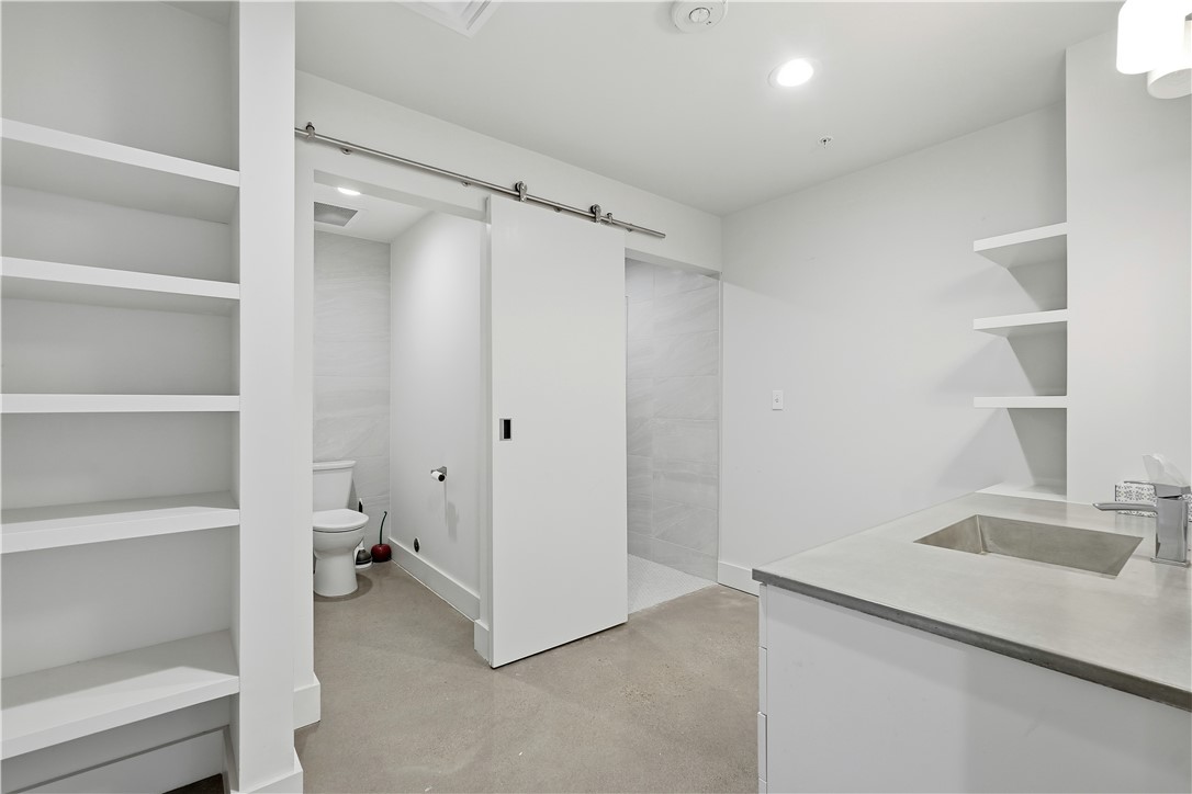 Railroad Add Bentonville - Commercial Lease