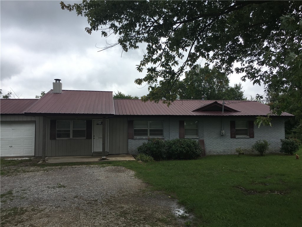 3 bed 2 bath in Lincoln.