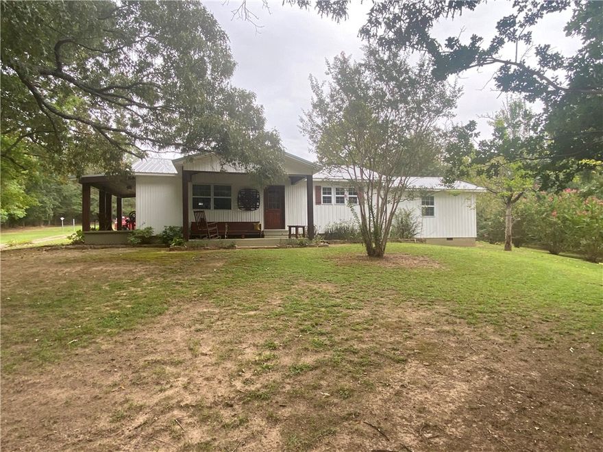 beautiful home on acreage