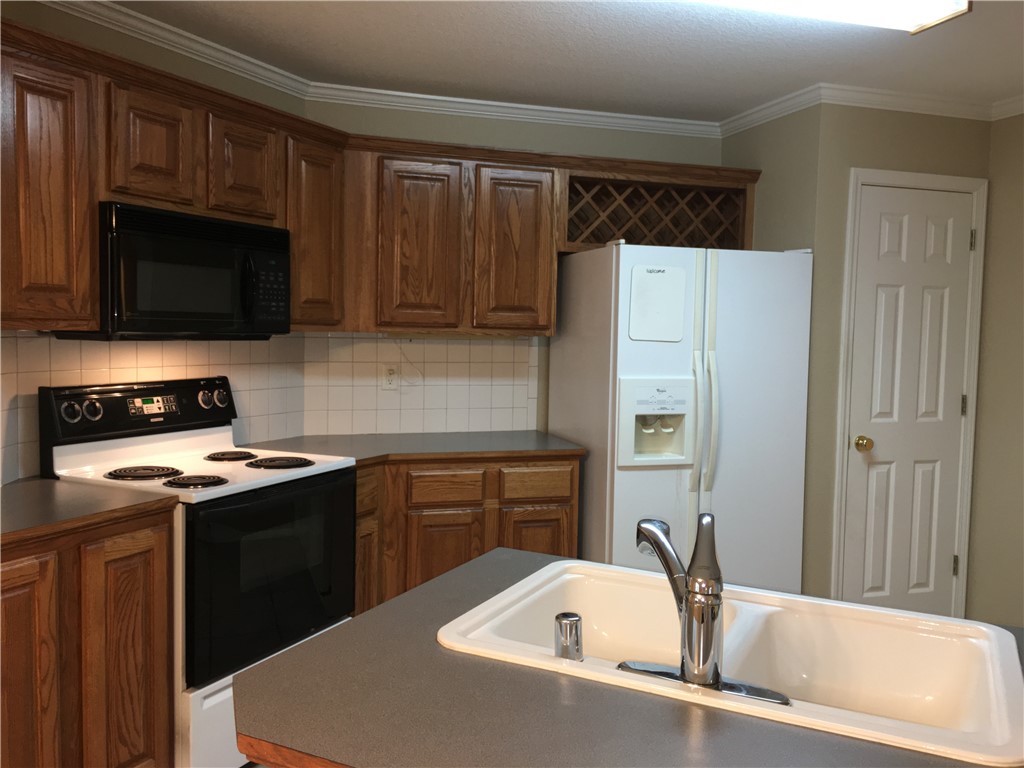 Briarwood Ph I - Residential Lease