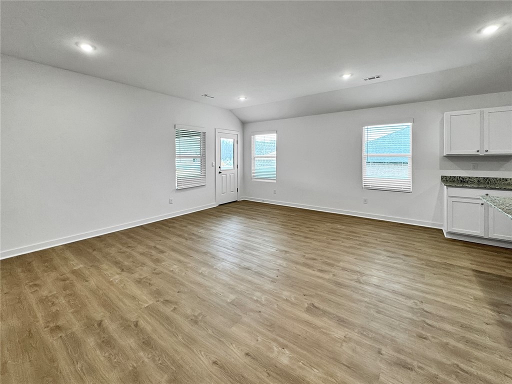 Whispering Oak - Residential