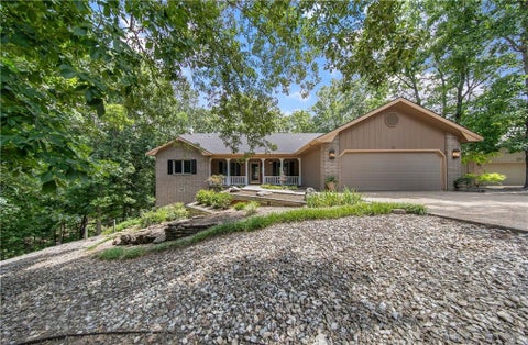Photo of 15 Breton Way, Bella Vista, AR 72715 (MLS # 1362411)