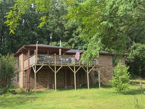Photo of 2242 County Road 3350, Clarksville, AR 72830 (MLS # 1327115)