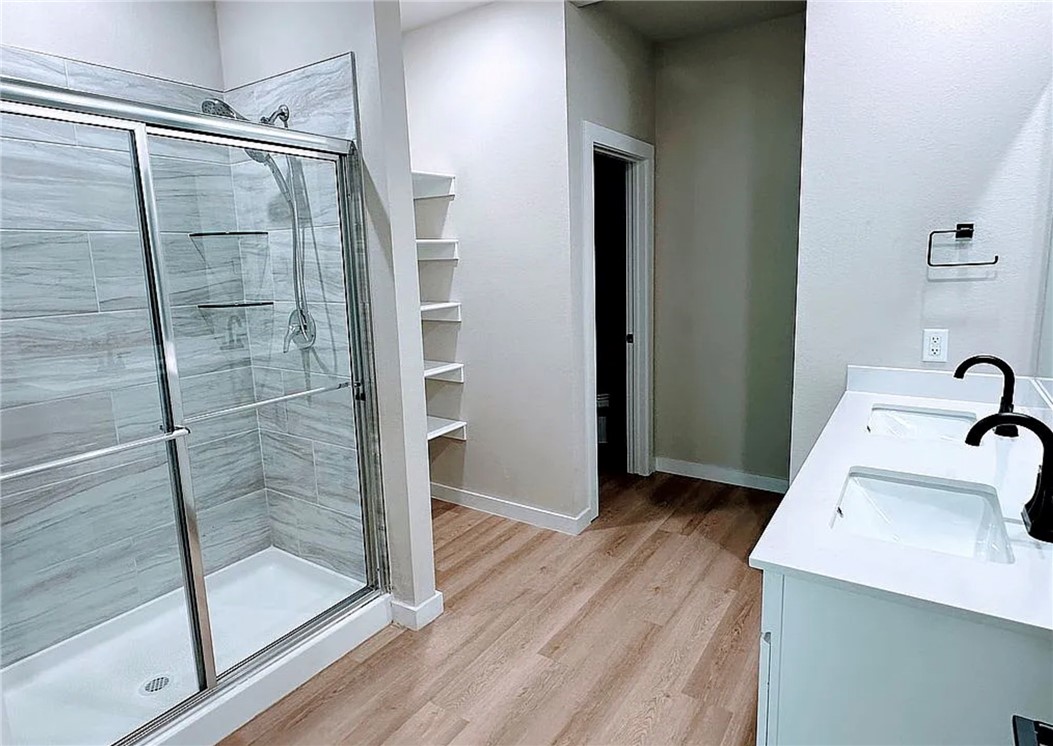 Cottonwood Place Sub Rogers - Residential