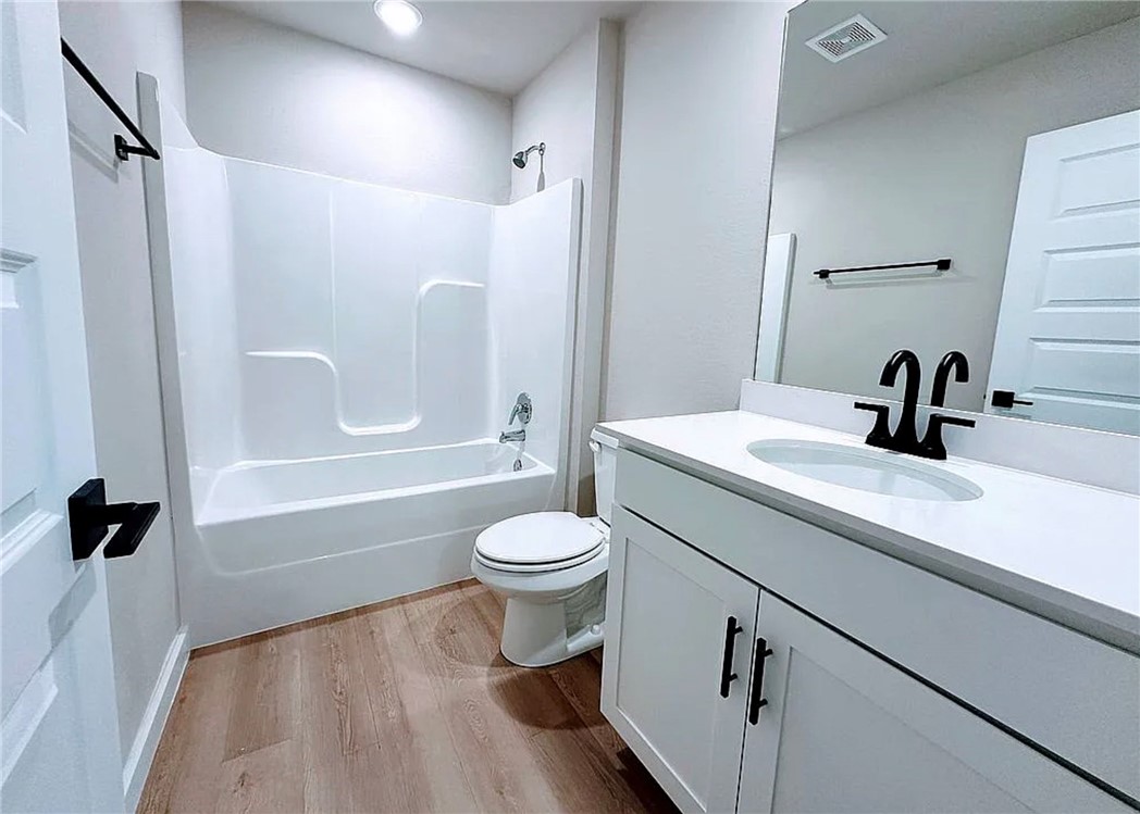 Cottonwood Place Sub Rogers - Residential