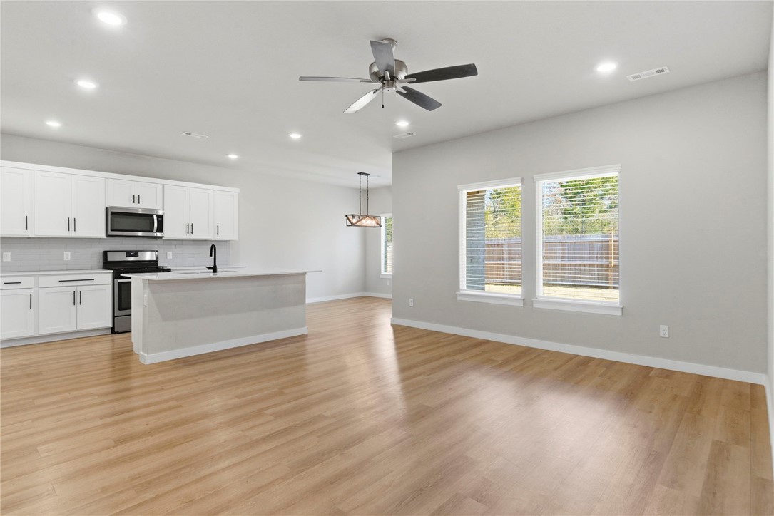 Cottonwood Place Sub Rogers - Residential