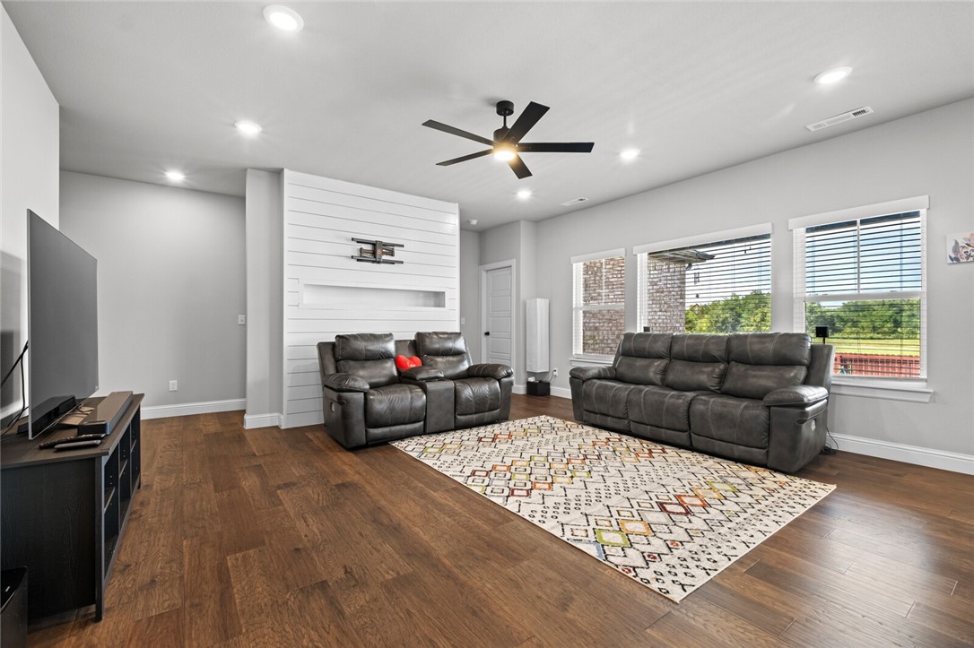 Annika Estates - Residential Lease