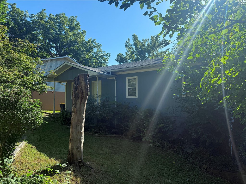 Welcome to 513 S Ash ST. This 3 bedroom, one bathroom has a full unfinished basement for storage or additional living space and comes with a “fraidy” hole. The house does need some repairs and finish work but this is your chance to make it your own and enjoy living close to downtown, medical care and shopping.
