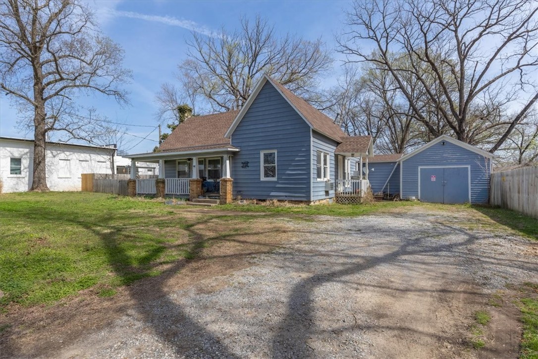 Elkins Outlots - Residential