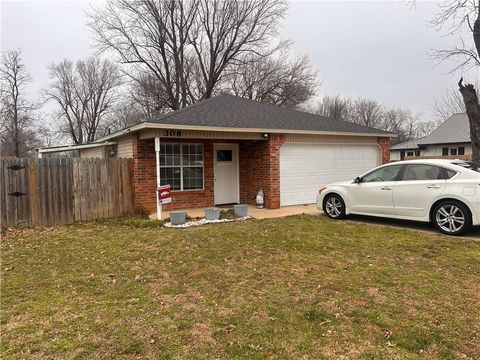 Photo of 308 Ewalt Avenue, Springdale, AR 72764 (MLS # 1332142)
