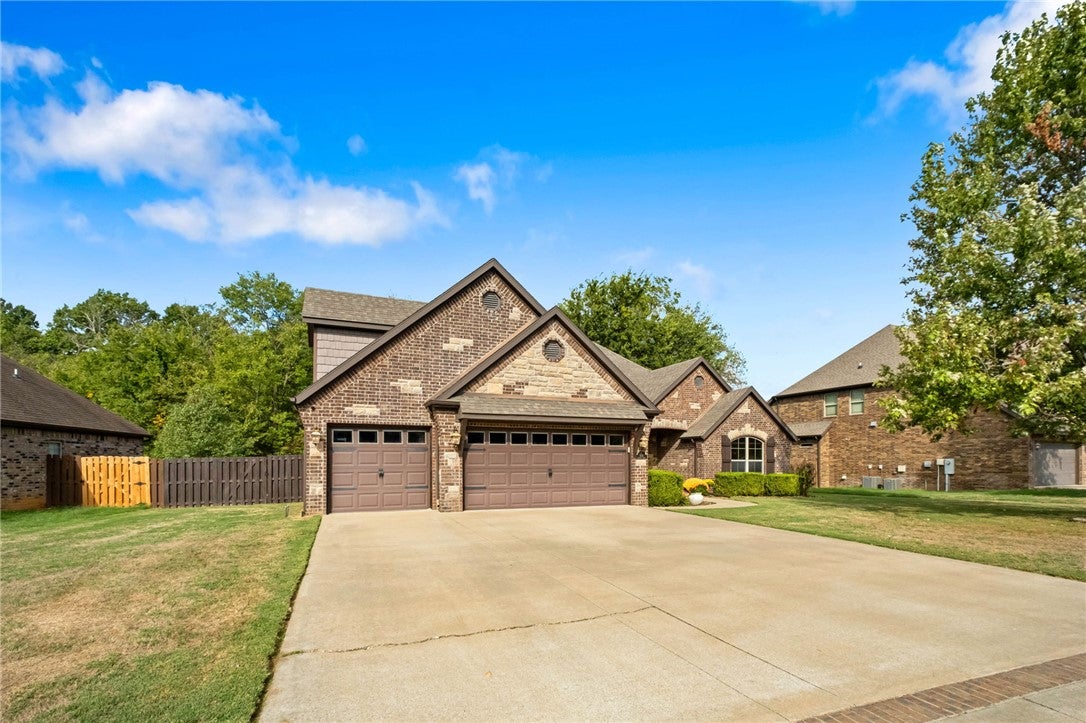 1010 Hunters Pointe - Photo 3