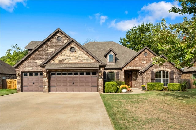 1010 Hunters Pointe