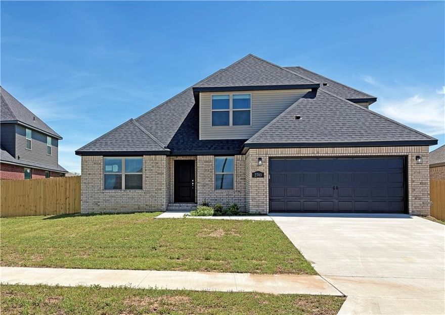 The kitchen and living space are connected by a lovely, comfortable fireplace in the living room. For people who enjoy entertaining, there is plenty space with a large, roomy dining area and counter seating at the kitchen island. Granite worktops, stainless steel appliances, and a sizable walk-in pantry are characteristics of the kitchen. Google Nest Thermostat and Ring Doorbell are two of Home's smart features. The living room and master bedroom have gorgeous large windows that let in a ton of natural light. The master bathroom has a garden tub and a fully tiled shower