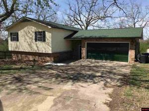 Very spacious large four bedroom, three bath home located in a area close to school, shopping, parks and golf courses. Home boast beautiful bathrooms, new flooring throughout with tons of storage.