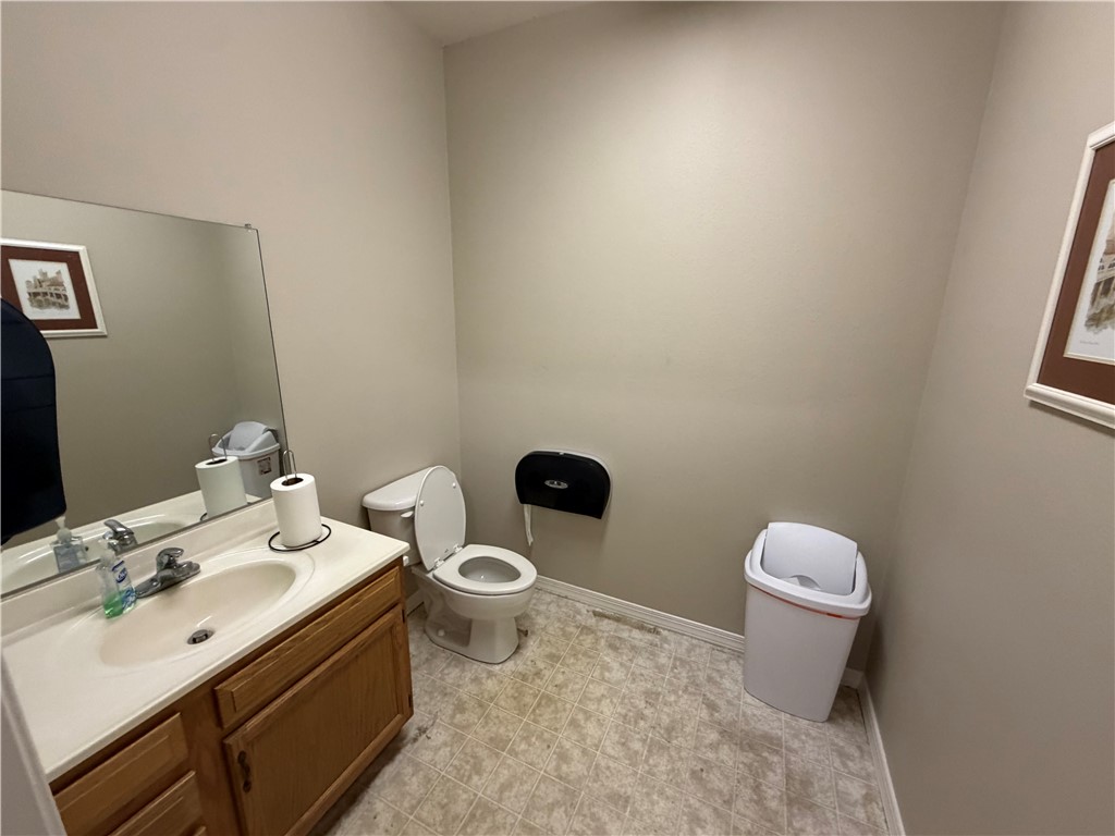 Oak Trace 2 - Commercial Lease