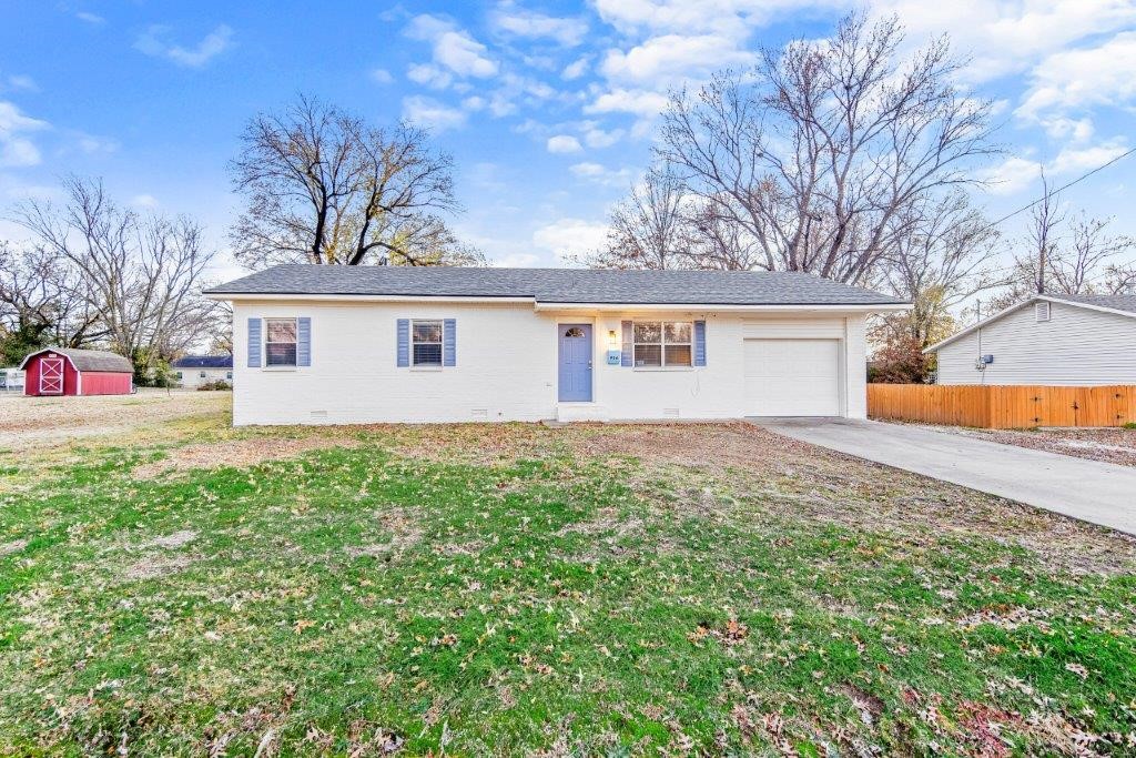 Amazing downtown Bentonville rental property less than a mile from the Bentonville Square. Great curb appeal in a highly sought location near bike trails. This amazing rental comes fully furnished from beds, nightstands, and lamps to a fully equipped kitchen. An amazingly spacious backyard. Walking distance to the Momentary, Airship Coffee, the 8th Street Market, and the future Walmart Home Office. Can be provided unfurnished as well.