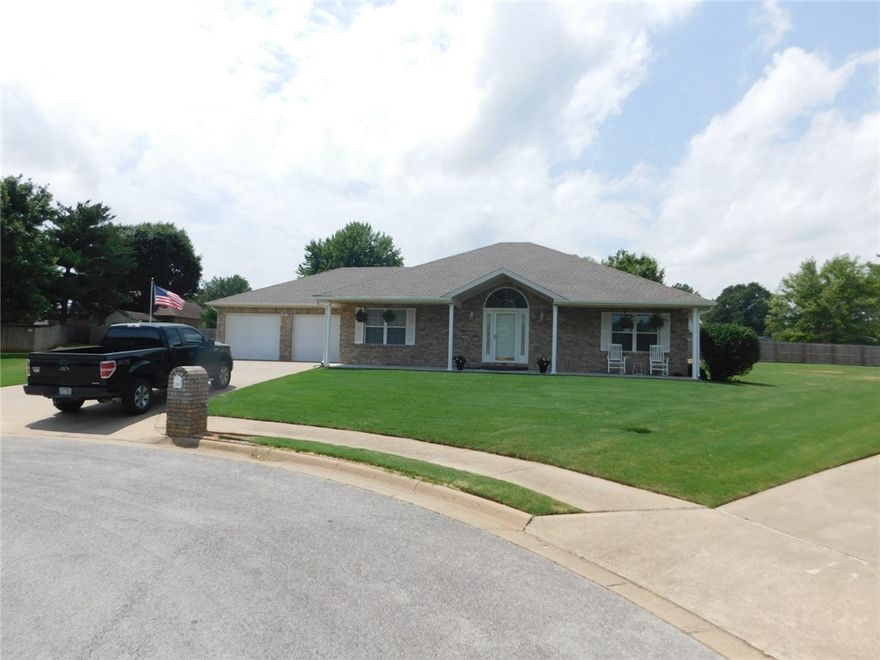 This is one of the cleanest, neatest homes in town! It is a 3 bedroom, 2 bath brick home on a half acre lot on a very nice cul-de-sac in the middle of everything in Farmington. You must see this one to believe it! It has a kitchen breakfast area plus a formal dining room, a fabulous den adjacent to the kitchen and a spacious living room with a gas fireplace. New water heater in 2019, then new roof, HVAC, interior paint, blinds, gutters and downspouts, crown moulding, light fixtures, epoxy garage floor, garage doors, primary bath shower heater, and whole house surge protector - ALL since 2023!!!! The yard has a 300 ft privacy fence across the back plus a 9x12 storage building with a new roof!