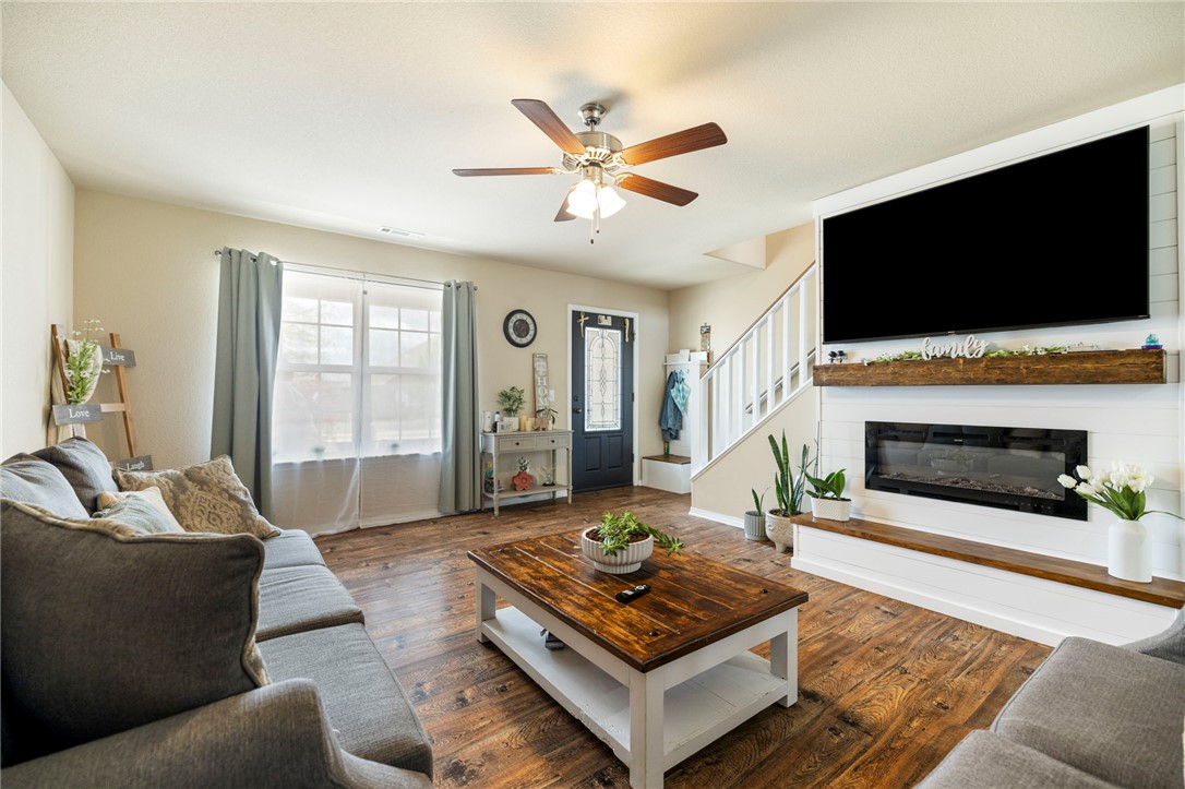 Lakewood Sub Ph Ii Lowell - Residential