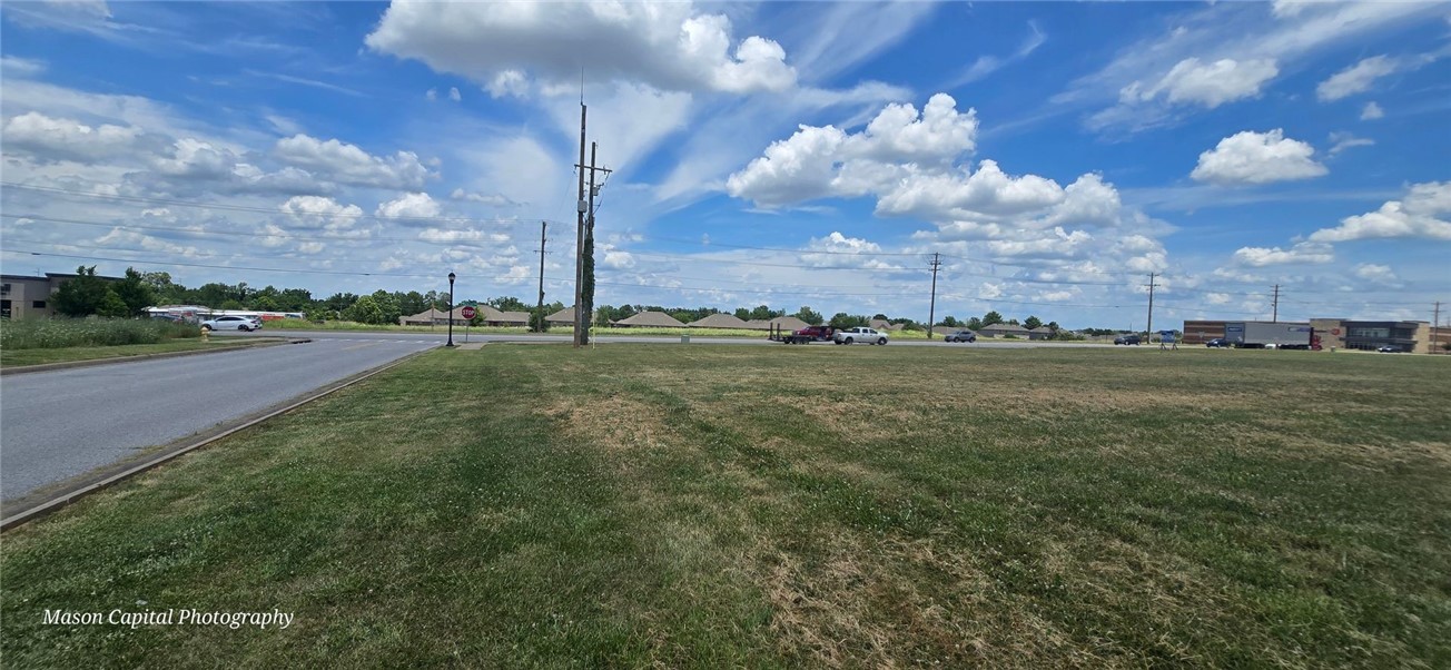 RIVERWALK FARMS COMMERCIAL SUB PH I-BENT - Land