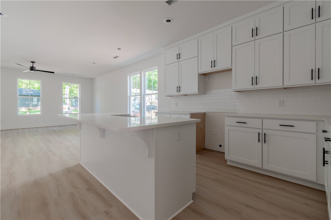 22-16-30 F2-16-30 FAYETTEVILLE OUTLOTS - Residential