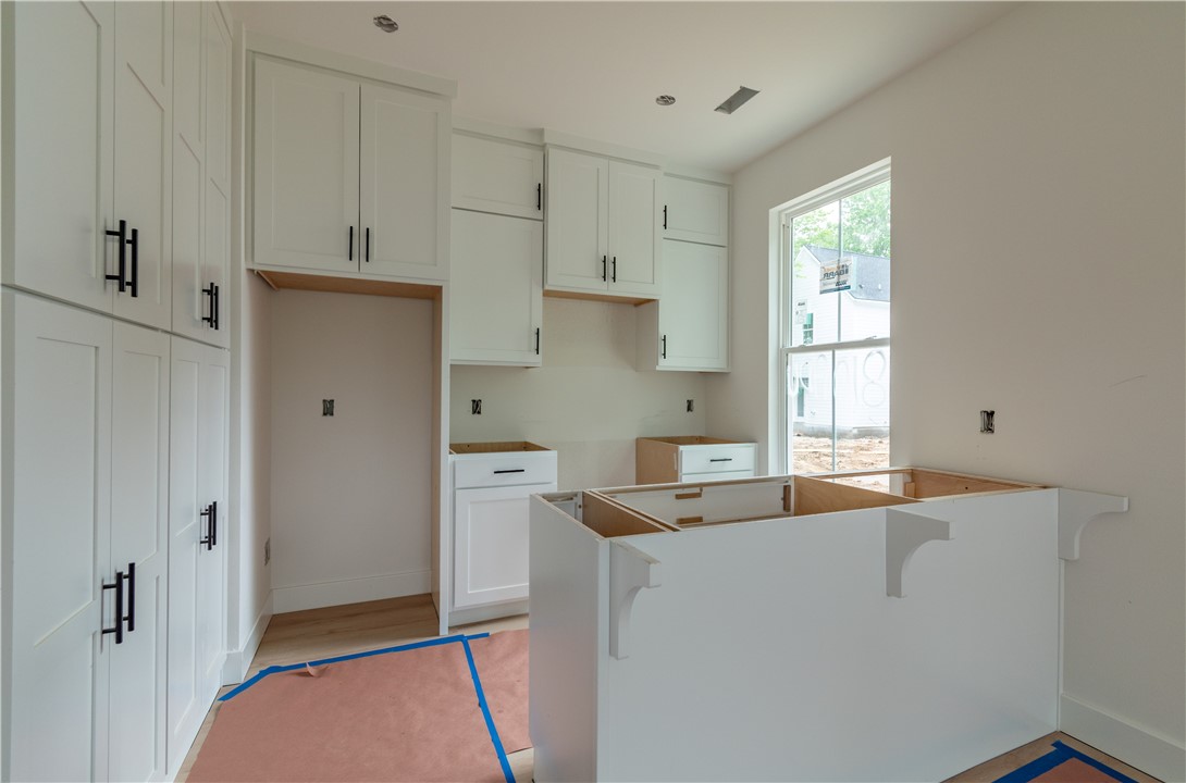 22-16-30 F2-16-30 FAYETTEVILLE OUTLOTS - Residential