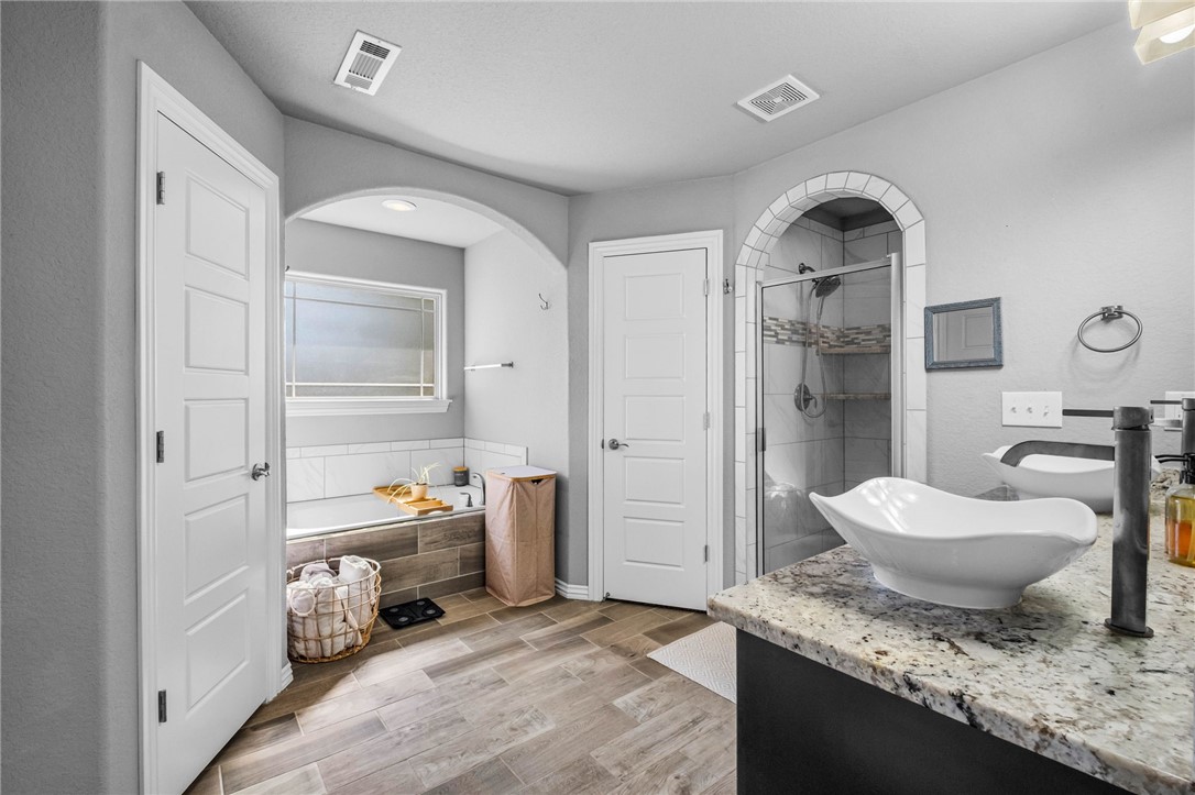 Grove Ph 2, The Rogers - Residential